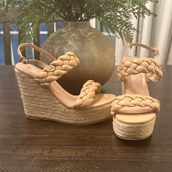 Coutgo Shoes - Braided Tan Platform Wedge Sandals NWOT